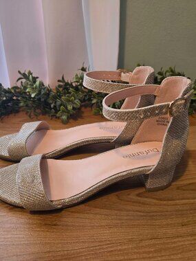 Dufannie Sparkly Low Block Heel Dress Sandals - Girls Size 2